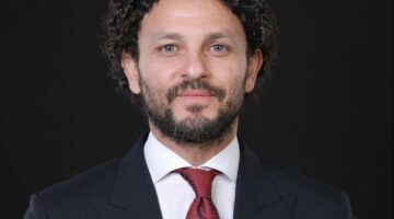 مساعي الأهلي لإقناع حسام غالي بالعدول عن قرار مقاطعة مجلس إدارة النادي