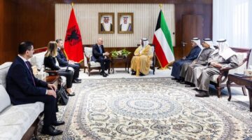 اليحيا يبحث مع وزير الشؤون الخارجية الألباني سبل تعزيز التعاون