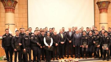 الأكاديمية المصرية تحتفل بتخرج دفعة جديدة من ضباط المراقبة الجوية..صور