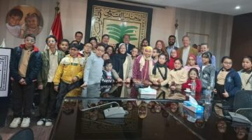 “الطفولة والأمومة” يهدى عددًا من النظارات الطبية لأطفال حي الأسمرات
