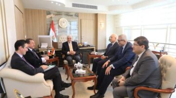 وزير التعليم العالي يناقش سبل تعزيز التعاون مع السفير الفرنسي في القاهرة