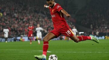 مشاهدة بث مباشر ليفربول ضد مانشستر يونايتد في الدوري الإنجليزي بجودة عالية على يلا شوت
