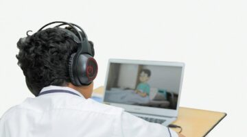 تعليم يوم الجمعة في المدارس الحكومية: مراجعات، حصص متلفزة ودروس تفاعلية شاملة