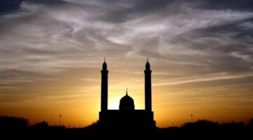 موعد آذان المغرب في الفيوم اليوم: السابع من رمضان 2025 بالتوقيت المحلي