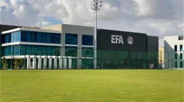 <p><strong>اتحاد الكرة يوضح الأسباب وراء استبعاد الحكام الأجانب من مباراة الأهلي والزمالك</strong></p>