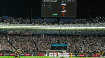 حكم سعودي يصل القاهرة لإدارة لقاء القمة بين الأهلي والزمالك