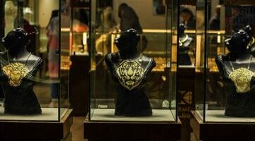 سعر الذهب اليوم 10 مارس 2025: تطورات جديدة بعد انخفاض عيار 21
