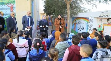 وزير التعليم يدعو إلى تعزيز مهارات القراءة والكتابة للطلاب المتعثرين