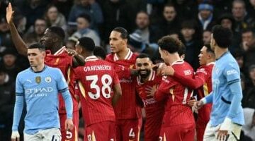 ليفربول ومان يونايتد يحققان أرباحًا قياسية من مبيعات القمصان تصل إلى 123 مليون إسترليني في الموسم الماضي.