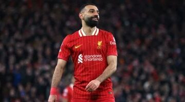 محمد صلاح يسجل هدفًا مذهلاً في مرمى تشيلسي خلال مباراة الدوري الإنجليزي