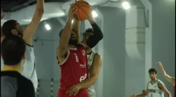 الأهلي يعزز صدارته لدوري السوبر بفوزه على سبورتنج في كرة السلة.