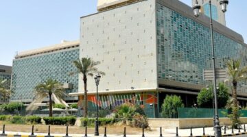 البلدية تنجز برامجها التطويرية لموظفيها لهذا العام