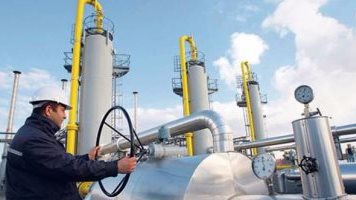 انخفاض سريع لسعر الغاز في أوروبا مع ضغوط أميركا لإنهاء حرب أوكرانيا