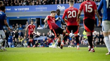 مانشستر يونايتد في موقف صعب قبل مواجهة سوسيداد بالدوري الأوروبي