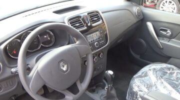 سيارة فرنسية أوتوماتيك بحالة الفبريكا بـ 420 ألف جنيه