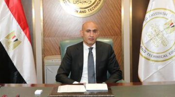 مديرو المدارس قادة رئيسيون ومؤثرون في نجاح العملية التعليمية داخل المؤسسات التربوية
