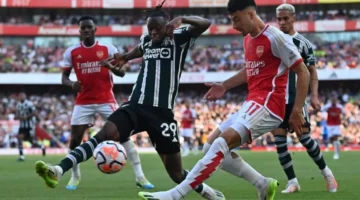 أبرز القنوات الناقلة لمواجهة مانشستر يونايتد وأرسنال في الجولة 28 من الدوري الإنجليزي