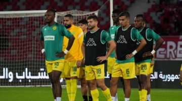 إخفاقات التعاقدات.. شبيبة القبائل تُنهي عقد لاعب أجنبي حديث بعد فترة وجيزة