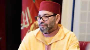 ✓ جلالة الملك يعزي أسرة الراحل محمد بن عيسى
