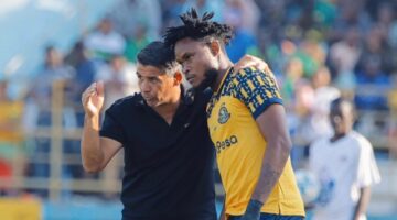 ميلود حمدي ينافس بن شيخة ويصنع الحدث في الدوري التنزاني