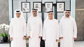محمد بن راشد يشيد و”مطر الطاير” يكرّم يوسف عبدالله لتميزه بالعمل