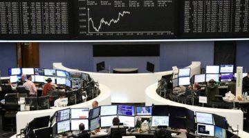 أسهم أوروبا تهبط بقيادة شركات السفر: ما الأسباب وراء التراجع؟