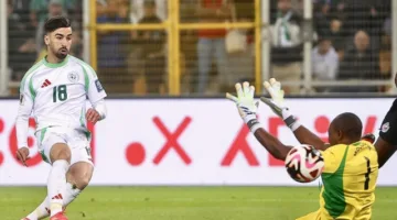 هاتريك عمورة يمنح منتخب الجزائر فوزًا ساحقًا على موزمبيق بأداء رائع