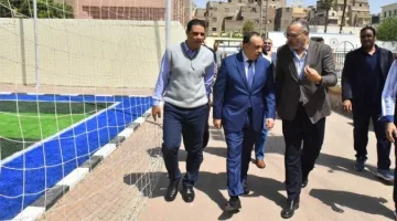 محافظ أسيوط يوجه بتطوير المسرح القديم وإنشاء دار أوبرا جديدة بنادي الشبان