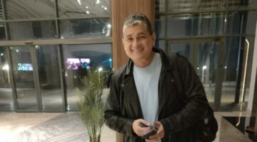 أوسكار رويز يصل القاهرة لتولي رئاسة لجنة الحكام  – مصربوست