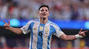 القنوات الناقلة لمباراة الأرجنتين وأوروغواي اليوم في تصفيات مونديال 2026