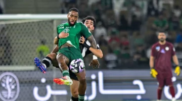 بعد ثلاثية ضد الهلال.. مفاجأة سارة تنتظر نجم الأهلي في موسمه القادم