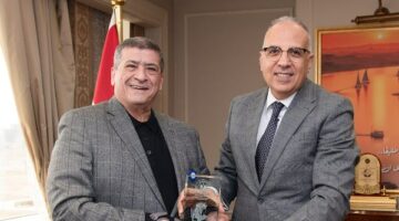 وزير الري يبحث تعزيز التعاون مع الجمعية العربية لمرافق المياه