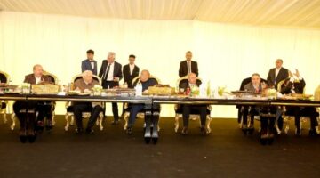 وزير الصناعة يطرح خطة طارئة لجذب الاستثمارات في قطاع الحديد خلال لقاء مع كبار قادة الشركات