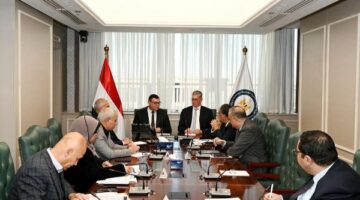 وزيرا الإسكان والبترول يبحثان تعزيز التعاون بين الهيئات التابعة لهما لتسريع تنفيذ المشروعات